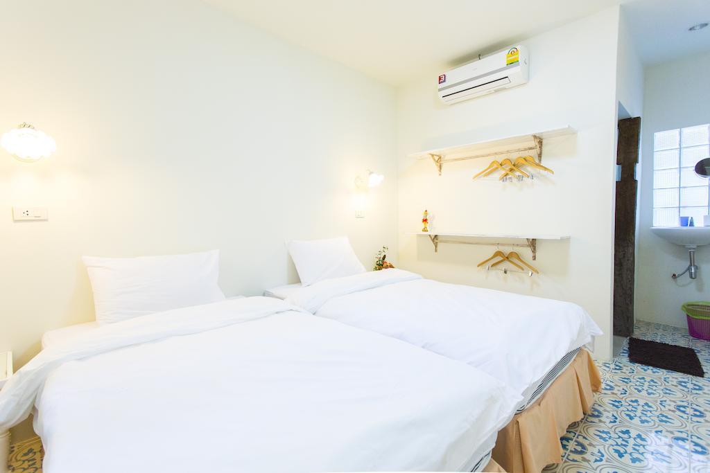 Chongrak Guesthouse Τσιάνγκ Μάι Δωμάτιο φωτογραφία