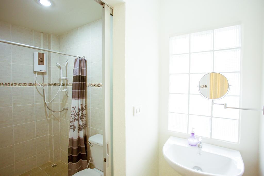 Chongrak Guesthouse Τσιάνγκ Μάι Εξωτερικό φωτογραφία
